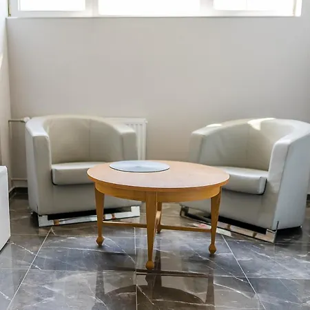 Auberge de jeunesse Polnocna 61 *