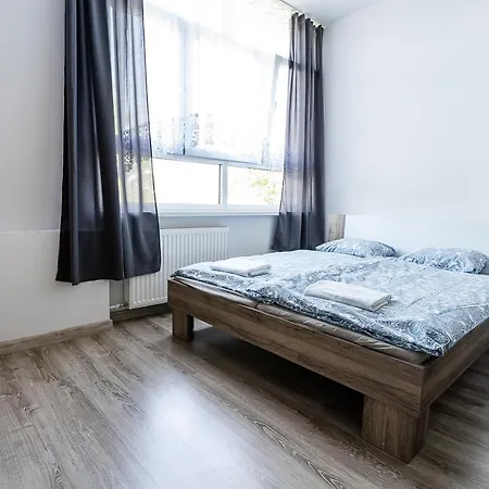 Polnocna 61 ホステル